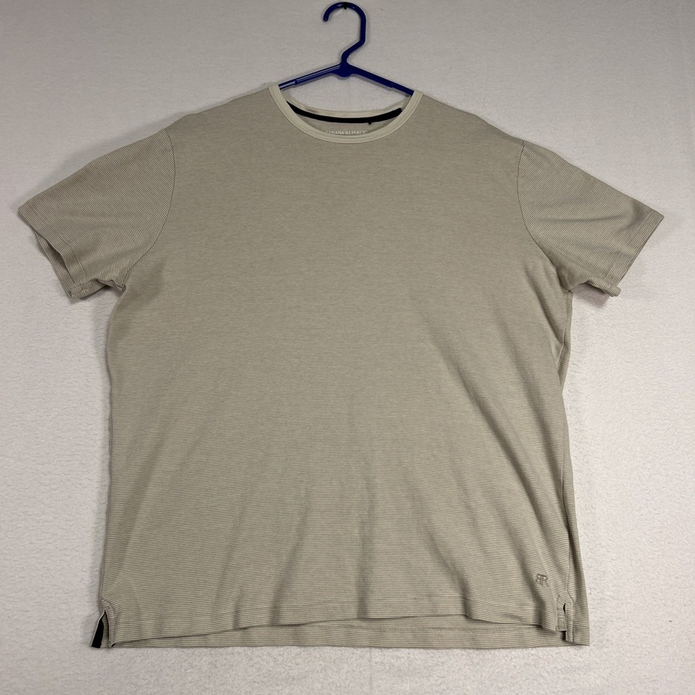 Banana Republic T-Shirt Mens XXL Cream Luxe Touch Tee Performance Short Sleeve